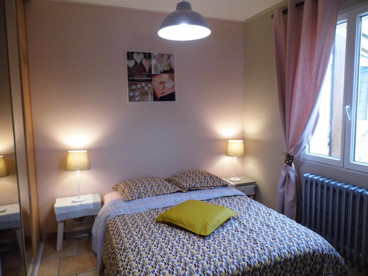 Appartements Dans Villa Privee Avec Piscine, Jardin, Parking Clos, Wifi, Climatisation ميرويْ المظهر الخارجي الصورة