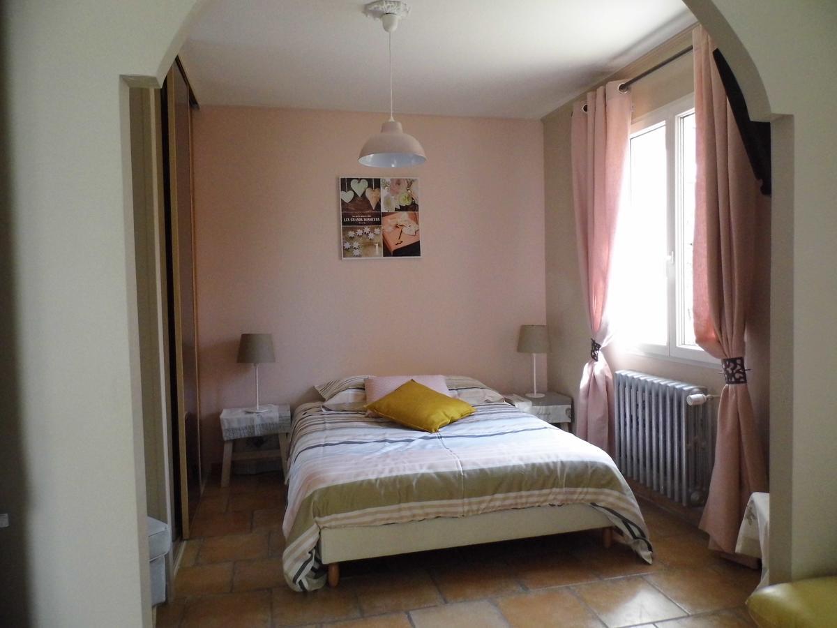 Appartements Dans Villa Privee Avec Piscine, Jardin, Parking Clos, Wifi, Climatisation ميرويْ المظهر الخارجي الصورة