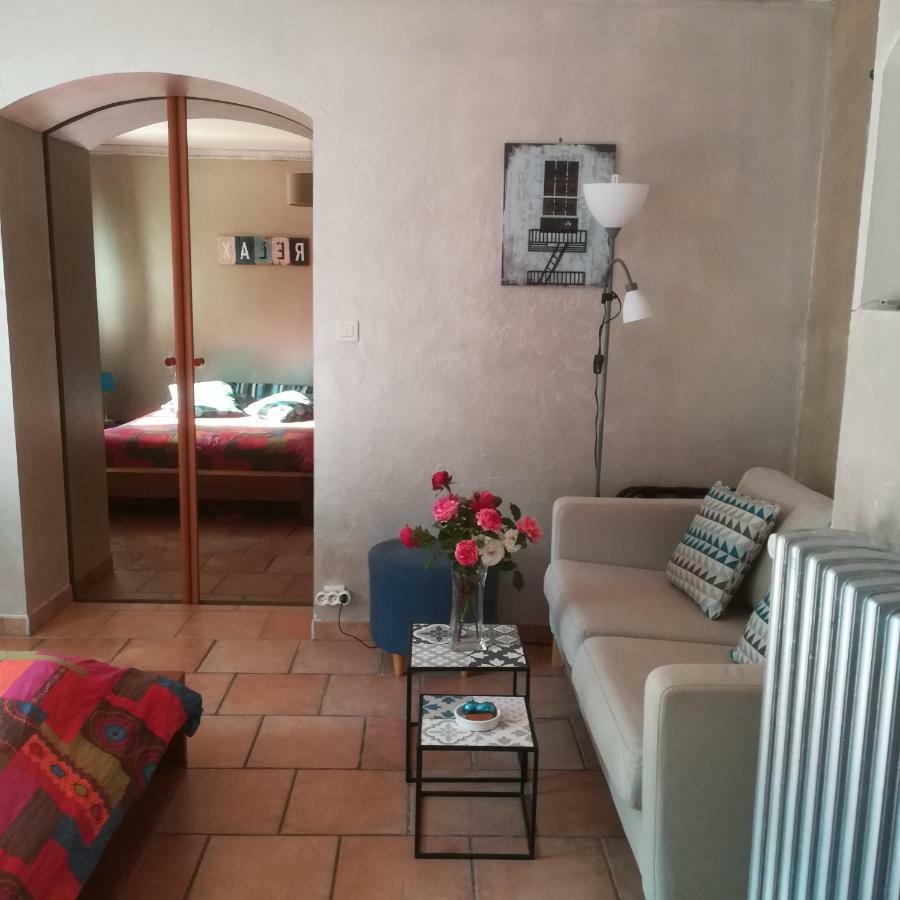 Appartements Dans Villa Privee Avec Piscine, Jardin, Parking Clos, Wifi, Climatisation ميرويْ المظهر الخارجي الصورة