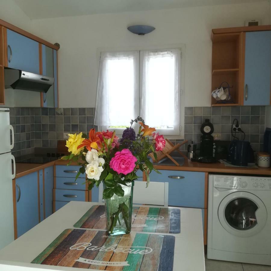 Appartements Dans Villa Privee Avec Piscine, Jardin, Parking Clos, Wifi, Climatisation ميرويْ المظهر الخارجي الصورة