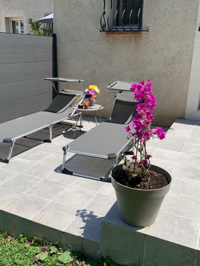 Appartements Dans Villa Privee Avec Piscine, Jardin, Parking Clos, Wifi, Climatisation ميرويْ المظهر الخارجي الصورة